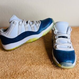 Air Jordan 11 Retro Low Navy Blue Snakeskin GS Size 6Y  CD6847-102